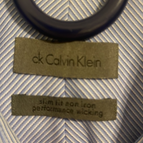 Size 17 - 32/33 blue horizontal pin stripes Calvin Klein button down - Picture 2 of 2